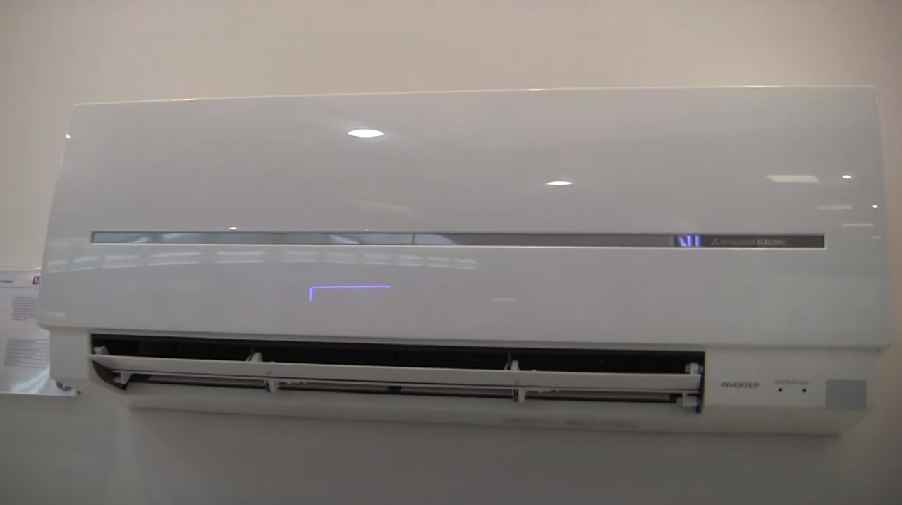 Инверторный кондиционер белого цвета Mitsubishi Electric Standard фото