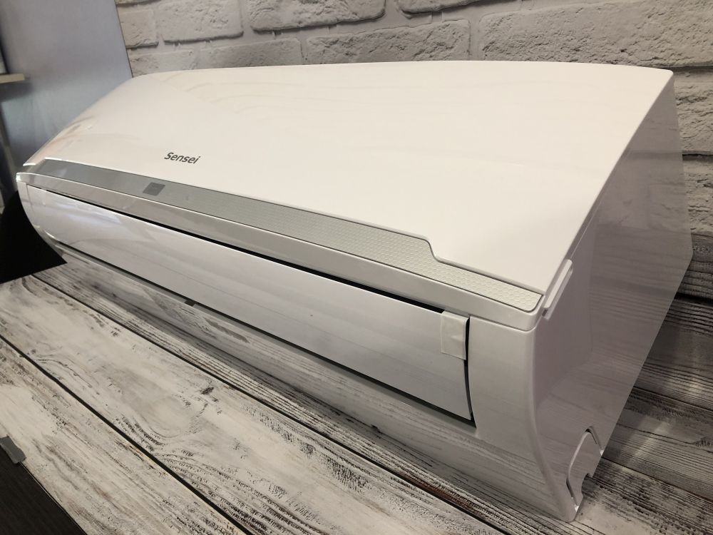 Фотография внутреннего блока теплового насоса Sensei Nordic Inverter