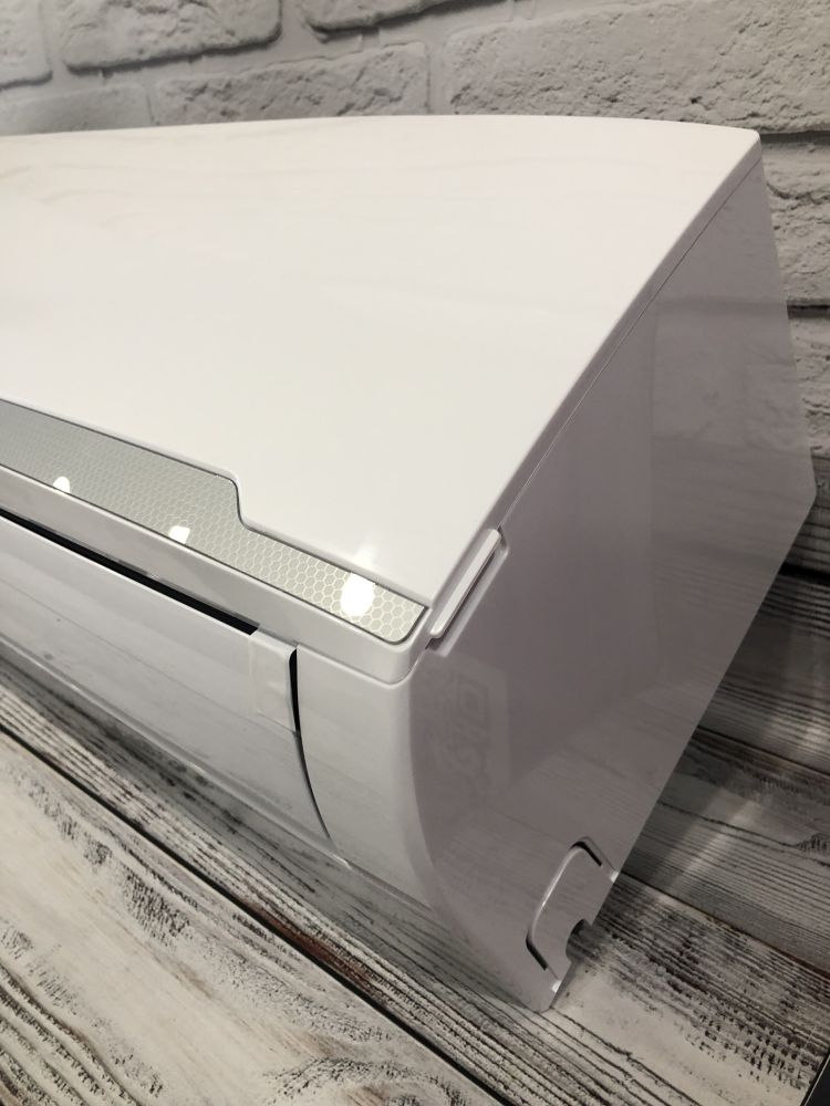 Фотография внутреннего блока теплового насоса Sensei Nordic Inverter
