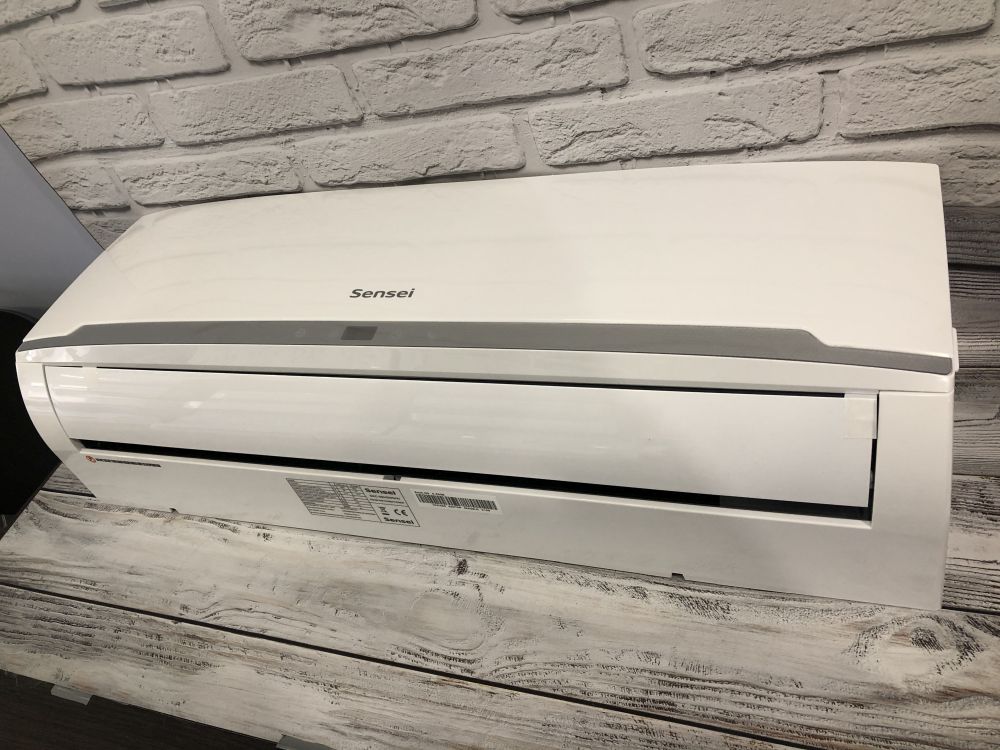 Фотография внутреннего блока теплового насоса Sensei Nordic Inverter