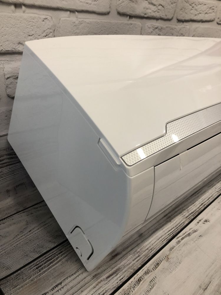 Фотография внутреннего блока теплового насоса Sensei Nordic Inverter